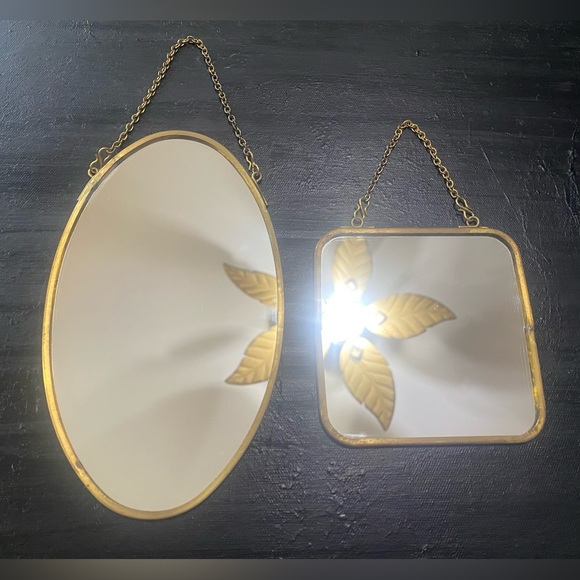 [Pair] Mini mirrors from Urban Outfitters - Picture 1 of 10
